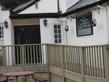 Hotel We Three Loggerheads Gwernymynydd Exterior foto