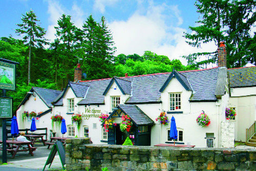 Hotel We Three Loggerheads Gwernymynydd Exterior foto