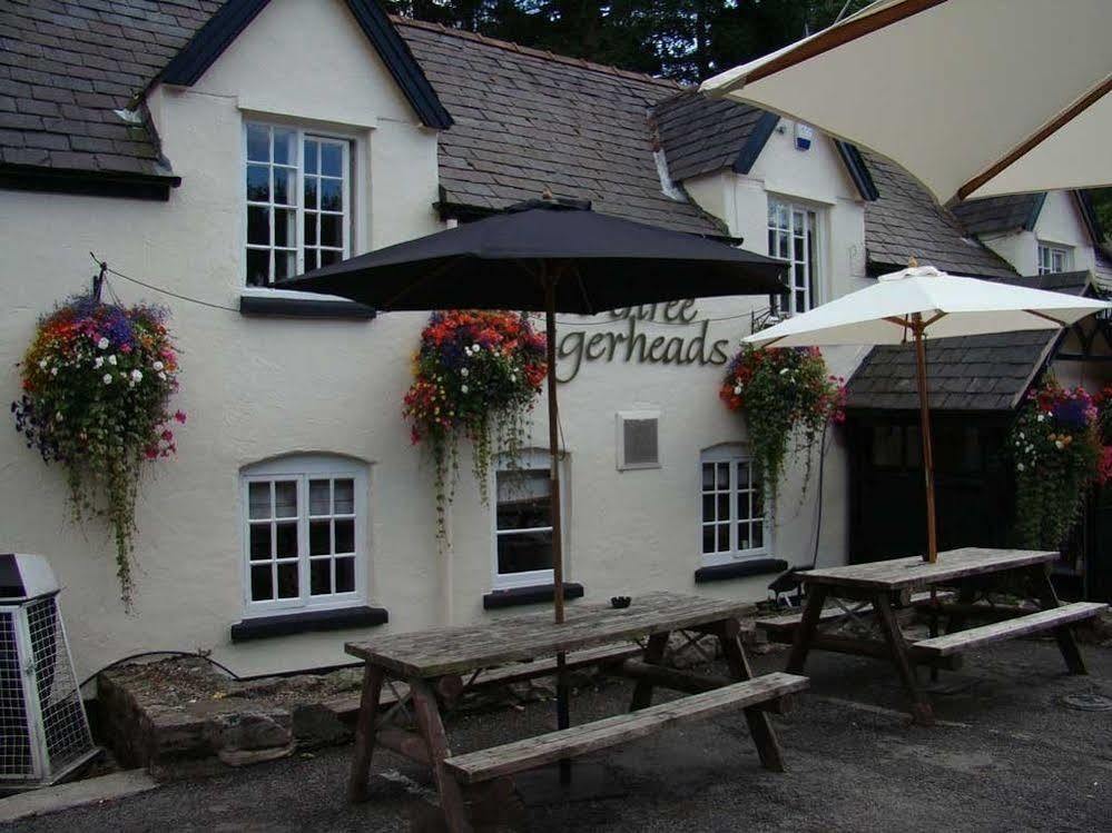 Hotel We Three Loggerheads Gwernymynydd Exterior foto